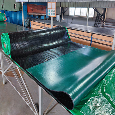 Rivestimento isolante di gomma della puleggia del trasportatore dell'alto diamante resistente dell'abrasione per l'industria estrattiva