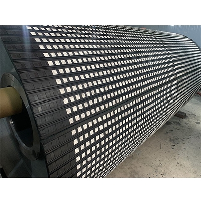 Rivestimento isolante di gomma di Dimple Ceramic Tile Embedded In per la larghezza della puleggia 500mm del trasportatore